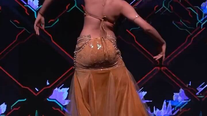 di di ni hindi  dance ni hot bhapuri queen