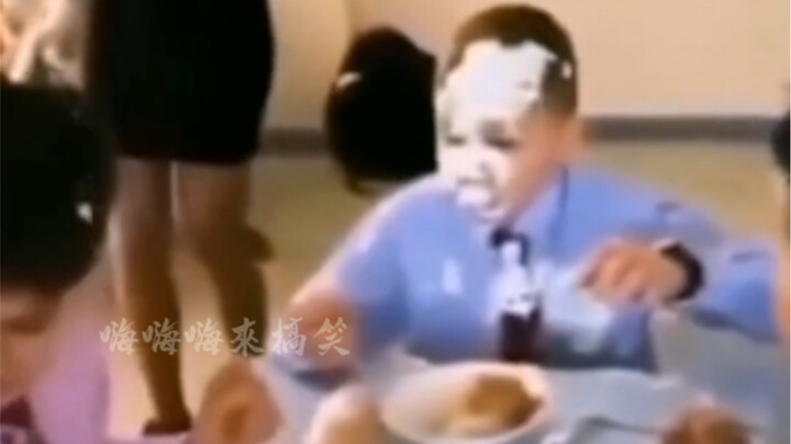 لحظة موت اجتماعية كلاسيكية واسعة النطاق لا مثيل لها