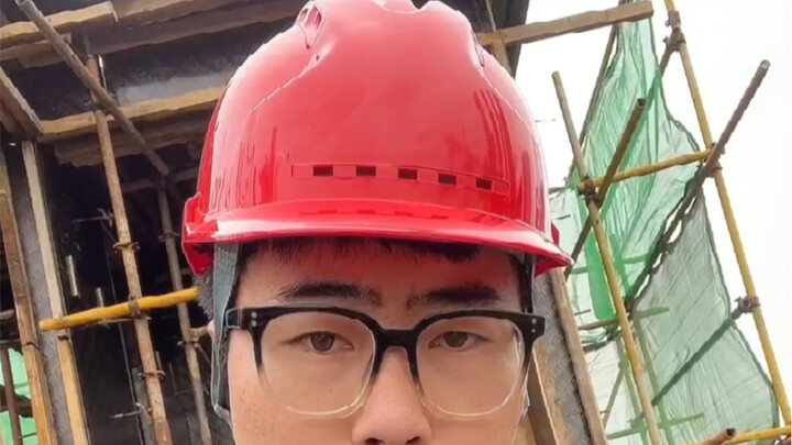 تعلم 10 عبارات وابتعد عن 99% من متاعب موقع البناء