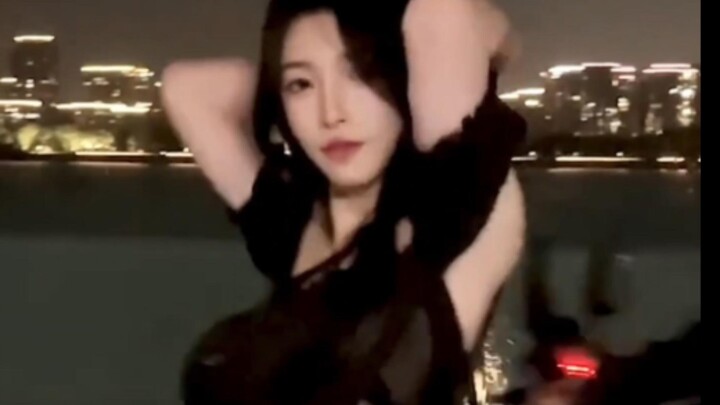 “เธอรู้จักเวทมนตร์ไหม?”