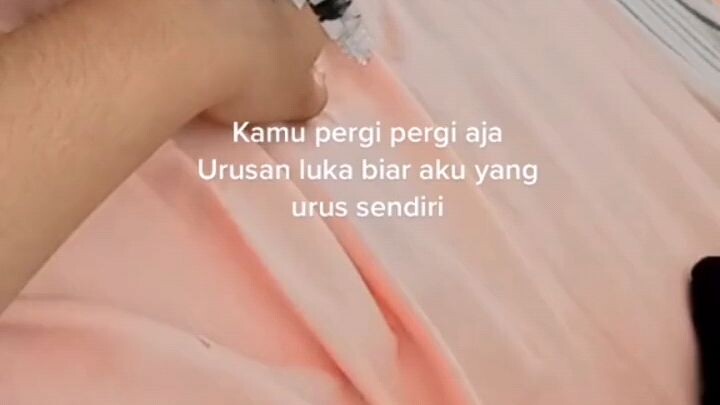 kalian sibuk aja sendiri ya kawan2,buat aku yg urusin aku sendiri😊🥲🤗😌😚😘🥺🥺