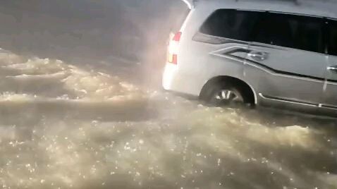 🌧️ गाँव की बारिश का खूबसूरत नज़ारा 🌾