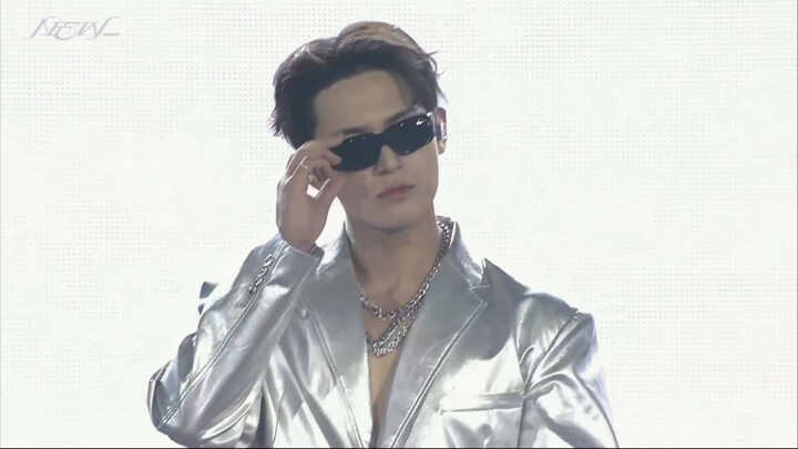 Sân khấu đầu tiên ca khúc solo Shake It Off của Kim Min Kyu | 250913 New World Tour – Ngày 1 tại Inc