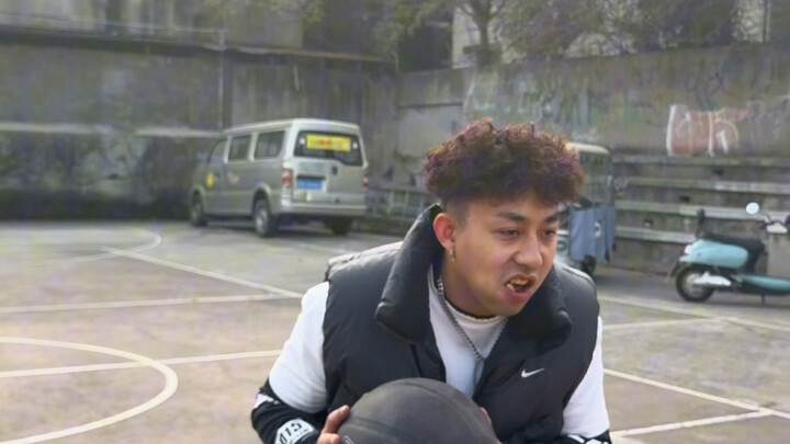 Dân anh chị trường học chơi bóng như thế nào?