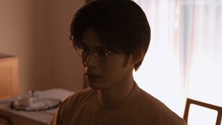 The siren who tampered with memories. A beloved quartet! A rigorous beginning, a simple story. [Kame