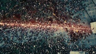 Film bisa dibilang konservatif, ketika orang tiba-tiba memiliki kekuatan super, kebanyakan terlihat 
