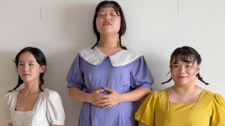 Một buổi chụp ảnh chị em đẹp đẽ bỗng chốc biến thành...