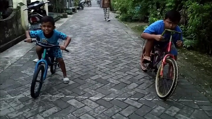 Balap liar bergensi..!! Kalahnya joki kecil