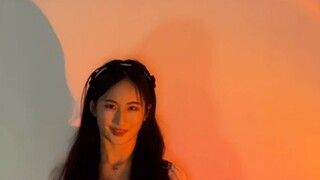Chúng ta mới quay lại được có ba tiếng thôi sao? Red Velvet trở lại với ca khúc mới Feel My Rhythm, 