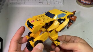 I bought a Transformer for 8 yuan, which can transform in one second.