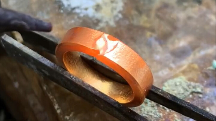 I’m bringing you something new today—otherwise you’ll all think I only sell silver!