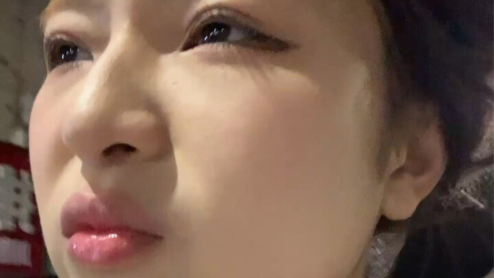 妈妈  李卓仑是爱你的