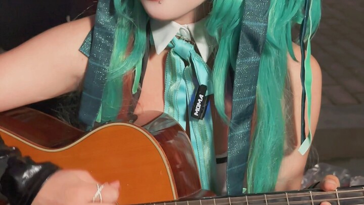 Kucing panda kecil bernyanyi dan bermain gitar, Ssir-eo-mi-da
