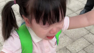 It's the third day for Director Wan at kindergarten, and what was bound to happen has finally arrive