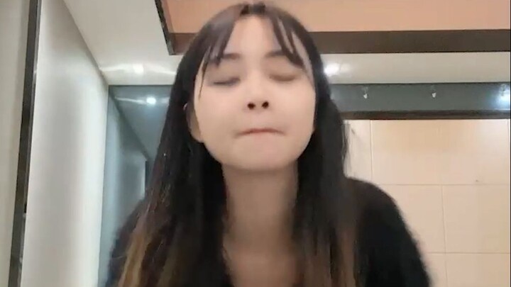 Bebek Kecil (Versi Siaran Langsung)