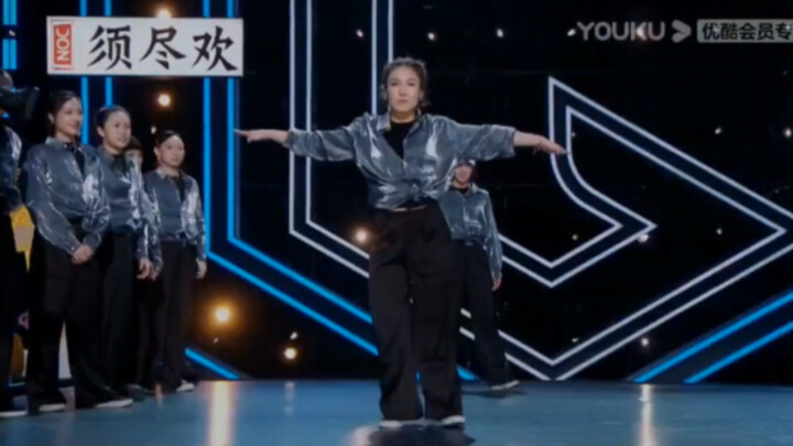 The recent hiatus was due to filming "Dance in the Night," so here's a Solo clip from yesterday's ep