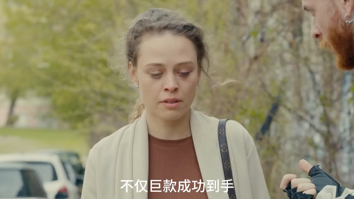 Thế giới này tuy nát tan tành, nhưng vẫn luôn có những người lặng lẽ vá víu, hàn gắn nó.