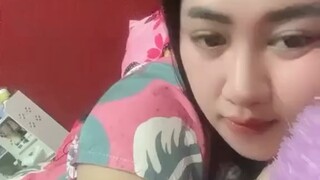 Kok sepi sih,temenin Ade sini mas 🥺🥰