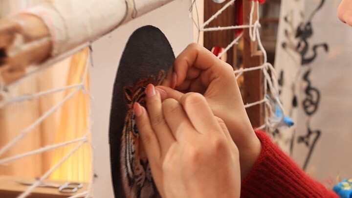 เวทมนตร์จากตะวันออก ปักซูแบบสองด้านสามแตกต่าง (สีแตกต่าง รูปทรงแตกต่าง เข็มแตกต่าง) คุณรู้สึกทึ่งหรื