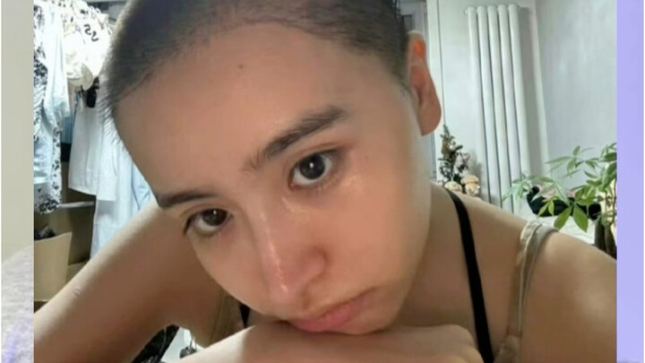 Con gái của “lão赖” nổi đình nổi đám, còn Kim Tử Hàm – người thực sự có tài năng – lại trầm cảm và rú