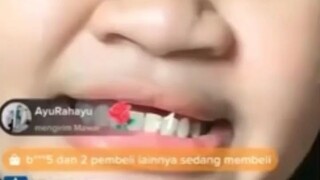 yg namanya Surya coba angkat tangannya😁