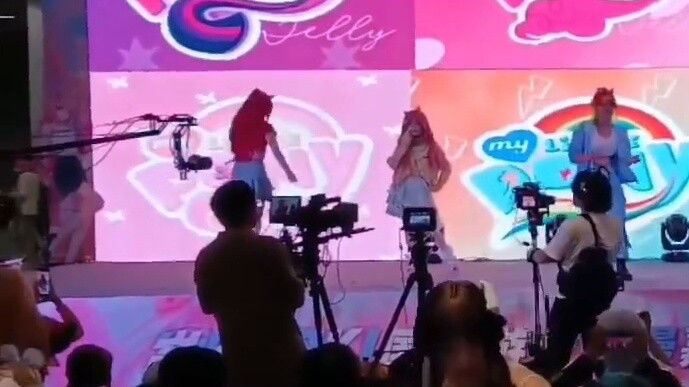 [My Little Pony] "Equestria Girls Restaurant Song" Changzhou Yoki