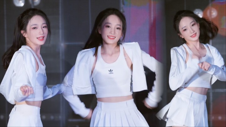 แม้แต่การเต้นอันทรงพลังนี้ก็สามารถชมได้ที่บาร์ ˶ᵒ ᵕ ˂˶｜Girls' Generation: The Beginning of Korean Wa