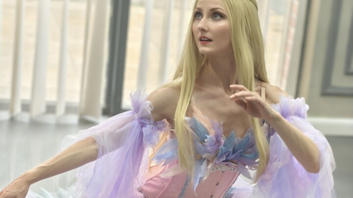 Mời các vũ công ba lê người Nga cosplay Barbie Hồ thiên nga, họ thực sự là những nàng công chúa!!