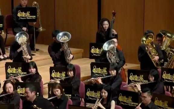 The wind band plays "Detective Conan", which is a carnival of a wind band