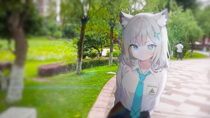 "Taman hari ini... sepertinya ada yang berbeda?"