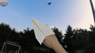 二维太空梭！可实现各种特技动作的穿云梭纸飞机，预定年度最佳纸飞机飞行表演