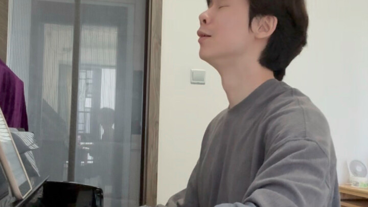 When you want to practice piano seriously during the Chinese New Year