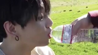 [BTS] Guoguo: My brothers are weird. They never let me spend money when we go out. When I grow up, I