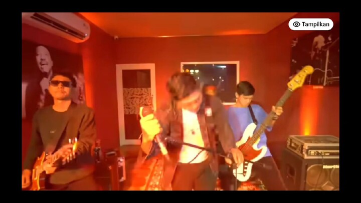 Lost Control X babang tampan (aku,kau, dan dia)