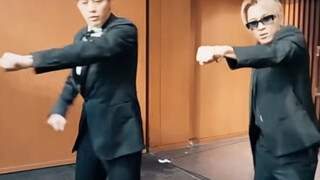 卖鞋的那位兄弟不是还没学会舞蹈吧 怎么还不出来营业呢 连新郎seven也为太阳打歌了