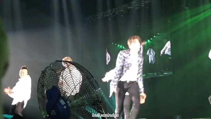 [HD Fancam] BTS Trilogy Part III Wings Tour In Jakarta Part 13 - MAMA (J-Hope)