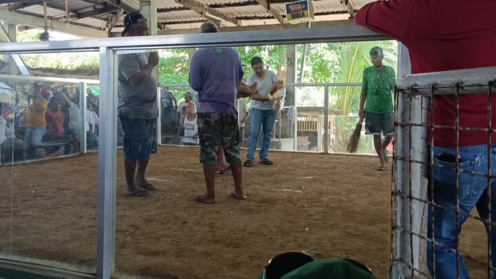 Super white , nakadapa na nanalo pa