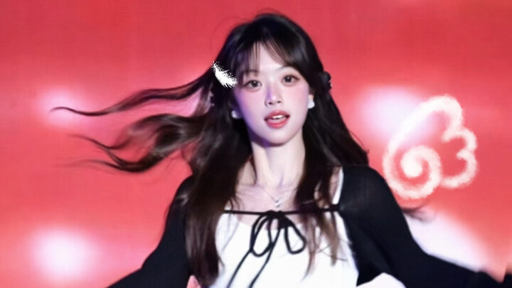 أقدّم عرضًا لأغنية “One Spark” على مسرح احتفالات رأس السنة بجامعة تشجيانغ الذي يضم 3 ملايين مشاهد!