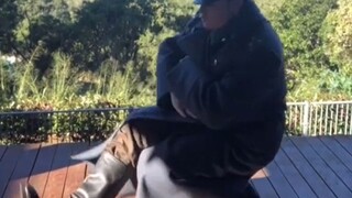 如何模仿战斗民族跳舞？考验膝盖的时候到了...