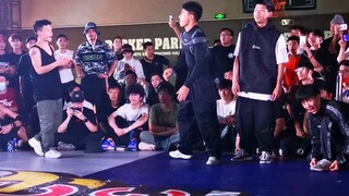 强势对决！炸裂现场！Bboy 波子VS Bboy 肖青天-RedBullBCOneChinaExhibitionBattle