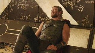 Thor throws stones at his brother Loki one by one, the action is too funny
