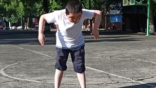 给你们来一段断头舞，脖子虽短，但是却灵活呀！（出来晒太阳拍的，哈哈）