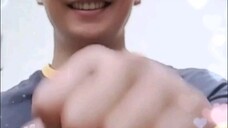 argums smile