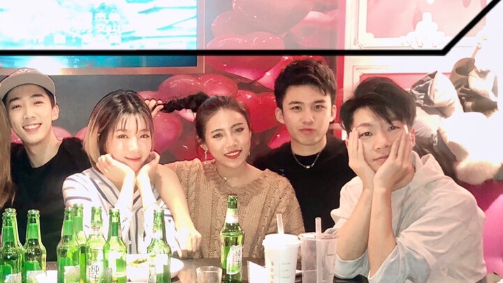 What kind of visual feast is dancing in KTV? The handsome boy group dances online with Lee Jung Hyun
