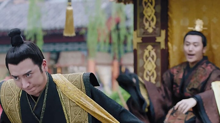 Ông ấy là hoàng đế của một quốc gia, vậy mà mỗi ngày lại bị người ta nuôi như chó!