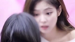 Fan thật giỏi tán tỉnh~ Những lời yêu thương mộc mạc của Jennie