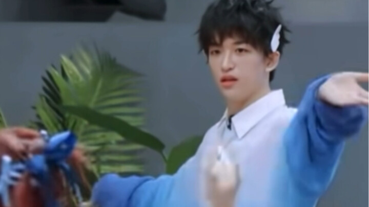 【黄子弘凡】起猛了 看见小狗跳极乐净土了