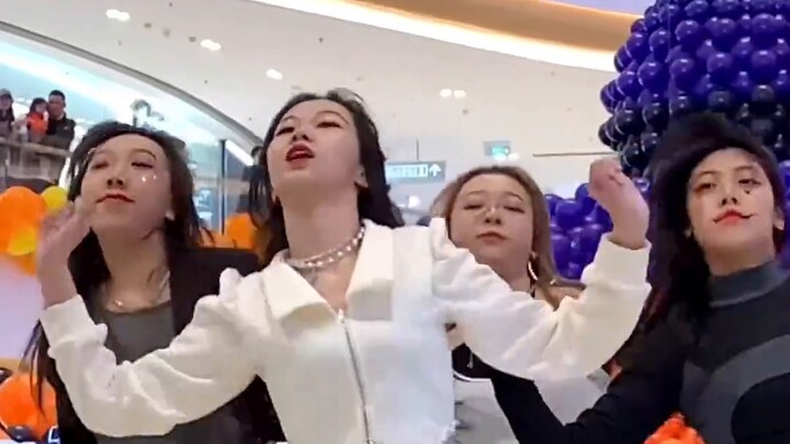 【Savage】Liu Zhimin China's sensitive! Roadshow Liu Jie's position straight shot random dance Shenyan