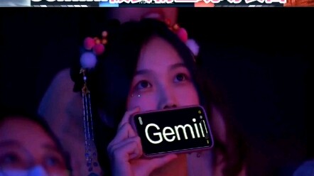 Bắt được một cô gái hâm mộ nhỏ của Gemini, ông Cát ngay lập tức ngơ ngác luôn
