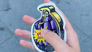 This balloon toy is so funny! Just press it to inflate and throw it away. It contains soda water and